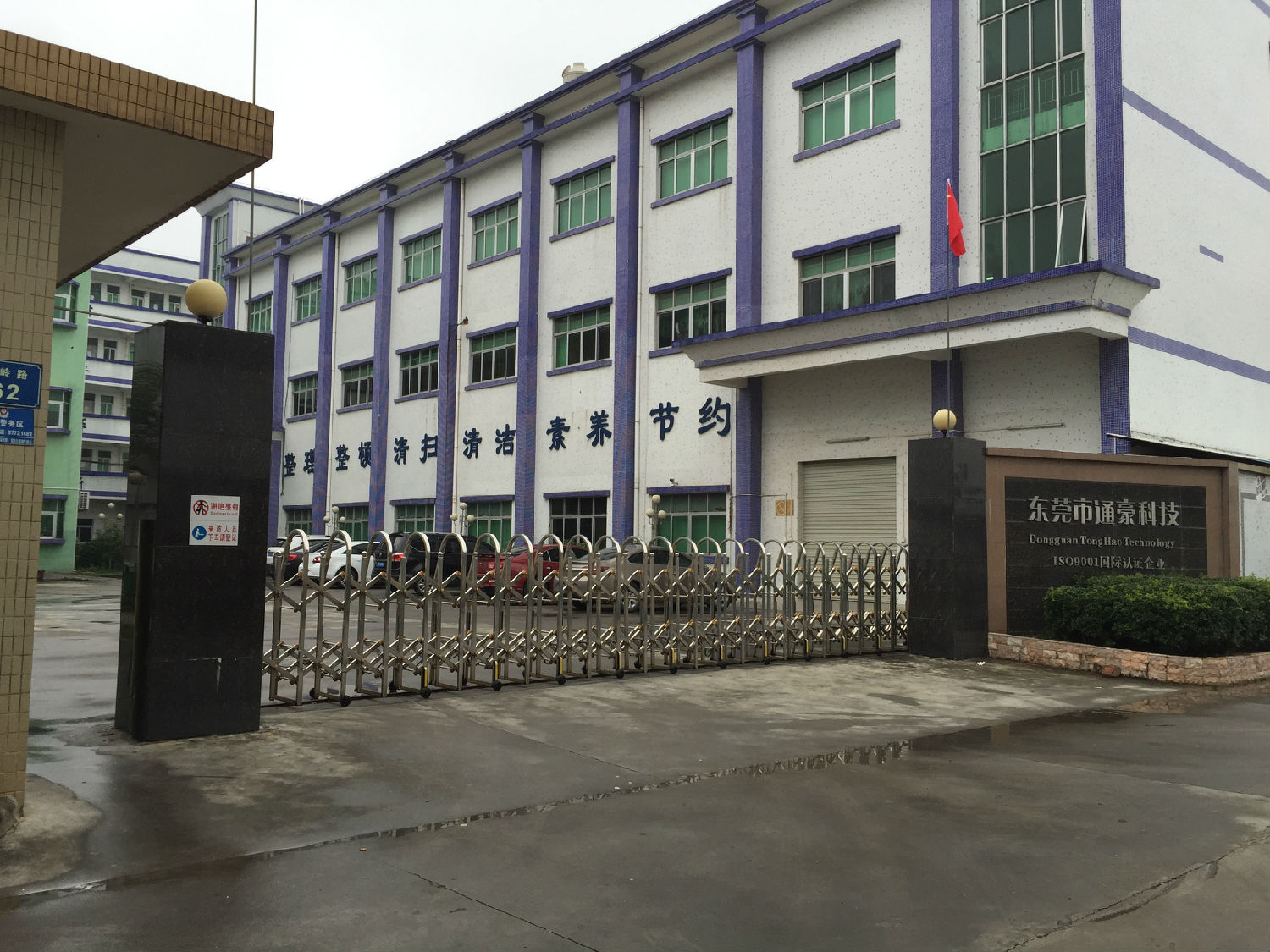 深圳触摸显示屏生产厂家